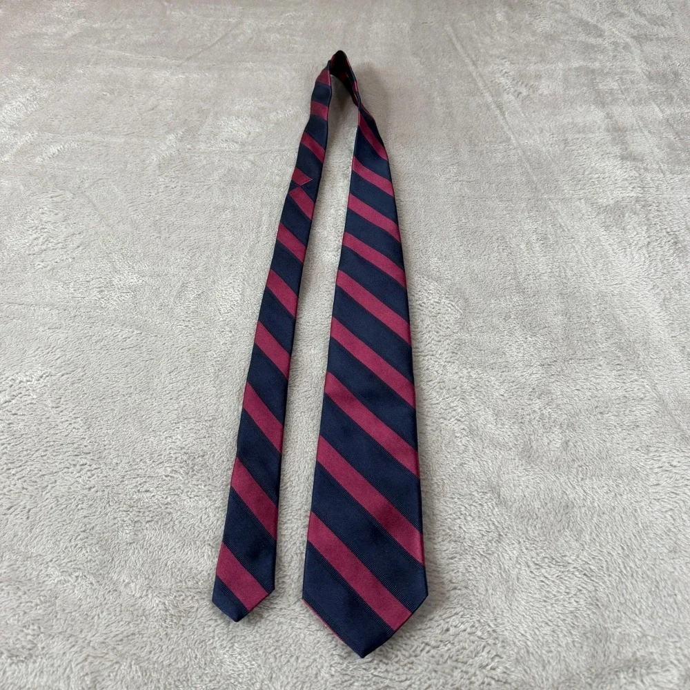 Brooks Brothers 346 Mens Necktie Silk Striped Red Navy 58x3 Skinny Wedding EUC